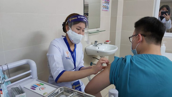 tiem vac xin tai Benh vien Thanh Nhan